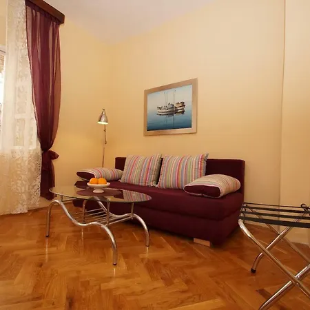 Sunny Town * コルチュラ