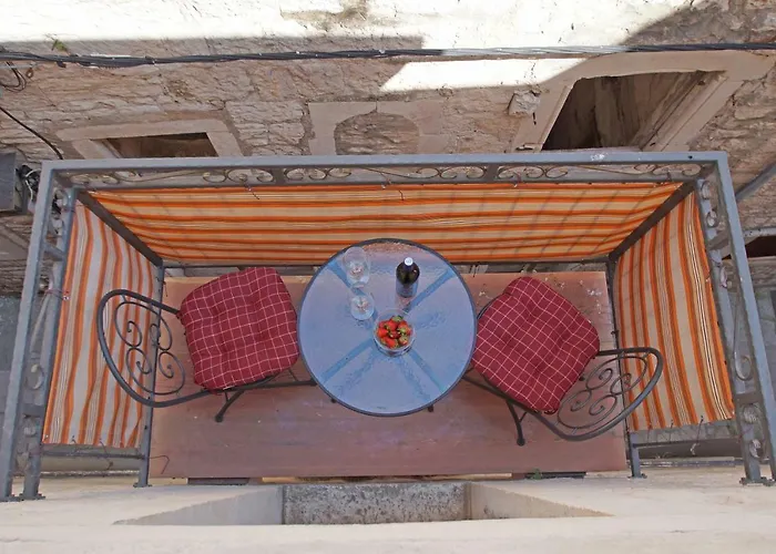 Sunny Town Apartment *