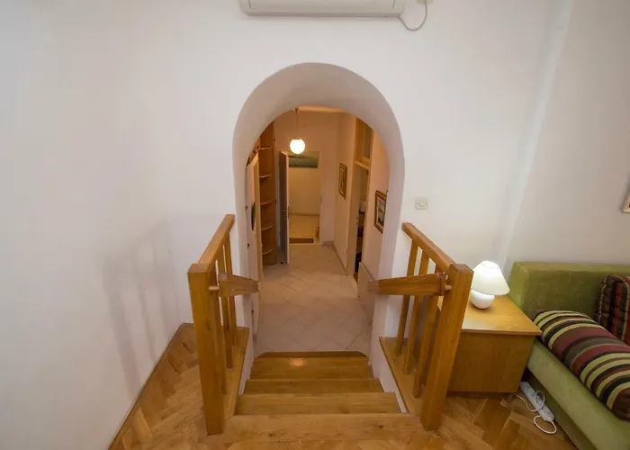 Sunny Town Apartment