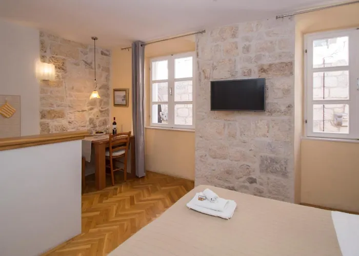 Sunny Town Apartament